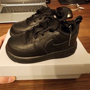 Nike Air Force 1 Black 7C